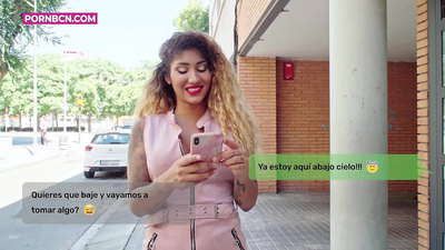 ប្រពន្ធមិនស្មោះត្រង់ចង់កំដរគូស្នេហ៍វ័យក្មេងខ្លាំងពេលប្ដីធ្វើការ Latina មានក្បាលសុដន់ និងលាធំ។ Venus Aphrodite ។